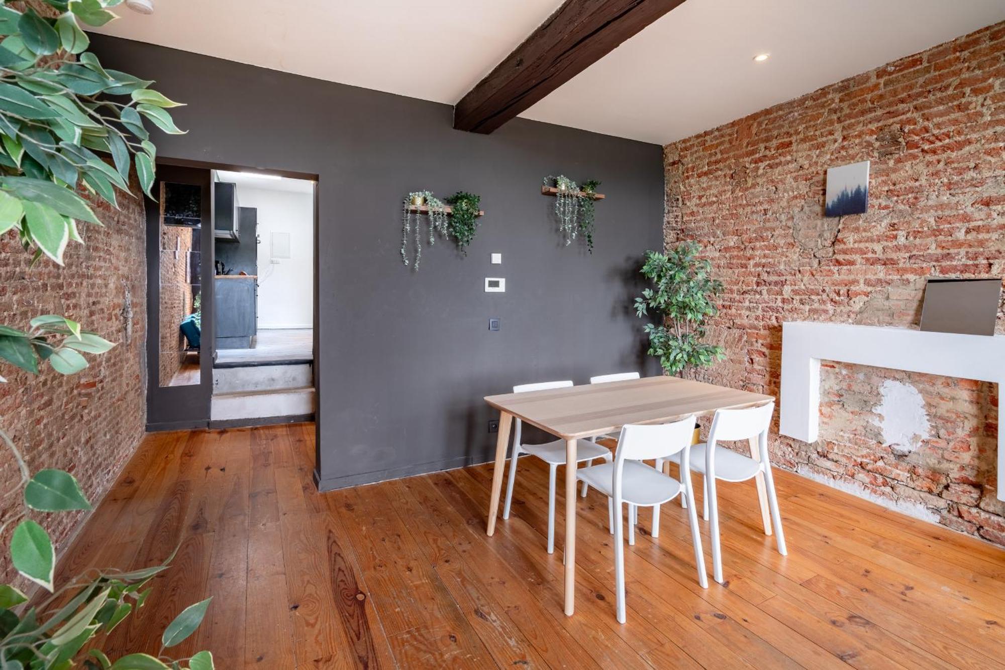 Charming Two-Bedroom River Side Apartment Amberes Exterior foto